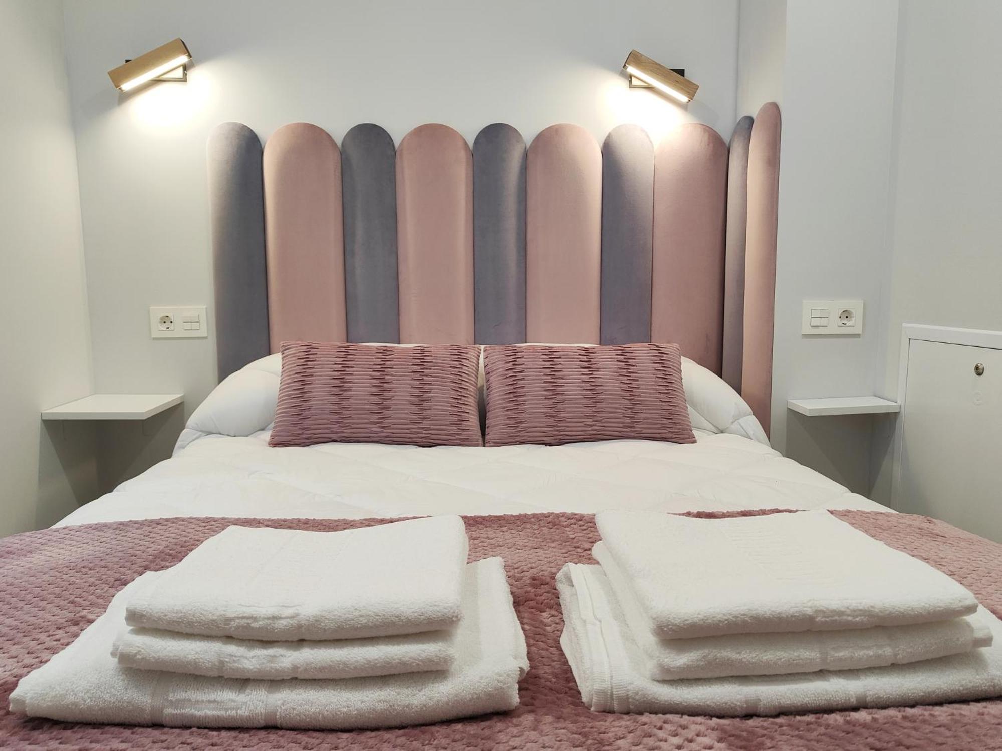 Apartamentos Centro Oviedo Caveda מראה חיצוני תמונה